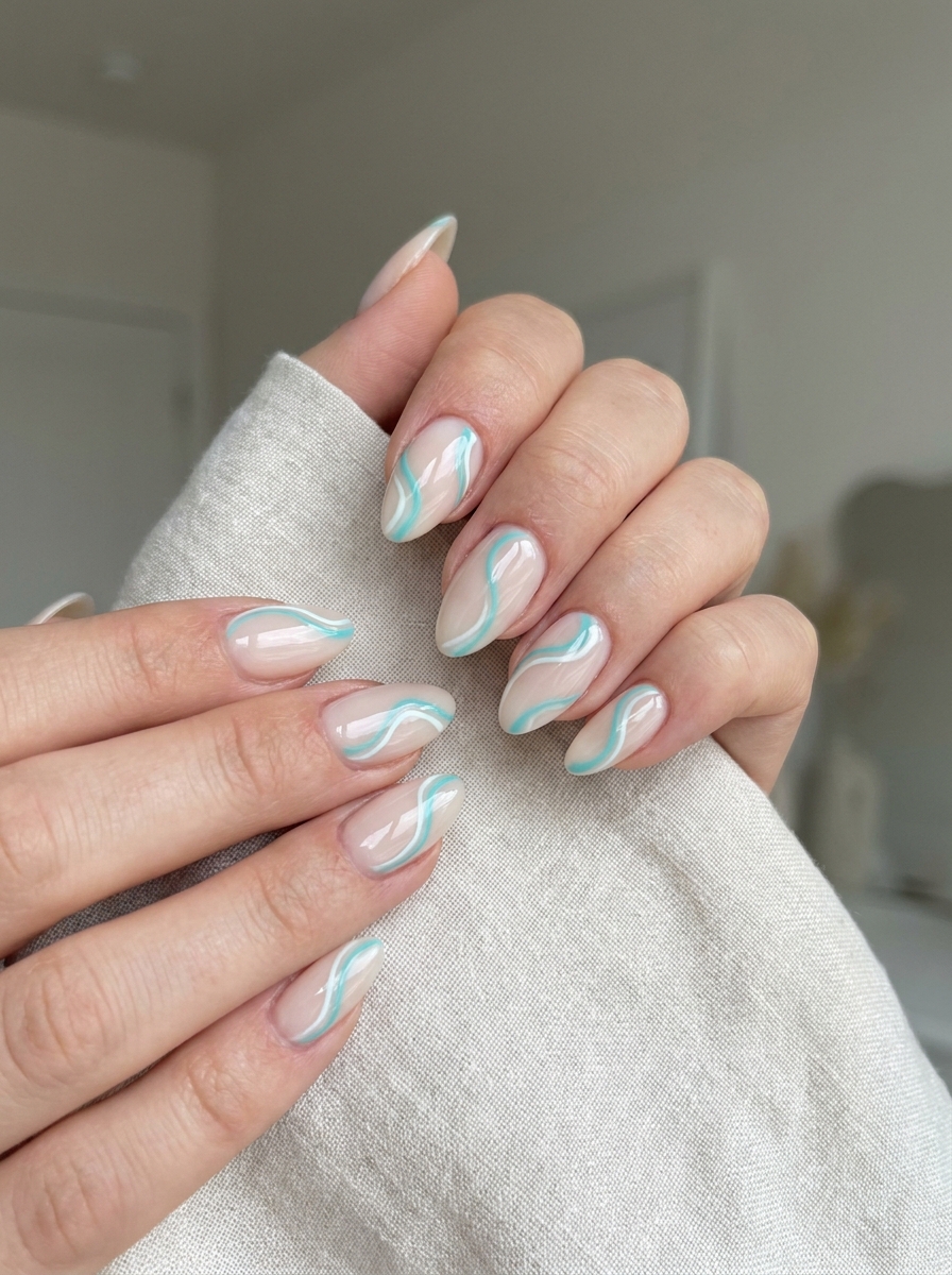 Türkis Swirl Nails